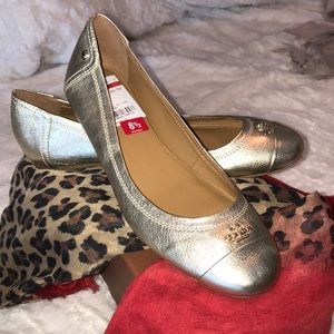 Gold ballet flats. NEW!